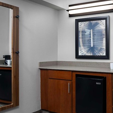 Hyatt Place Indianapolis Airport Экстерьер фото