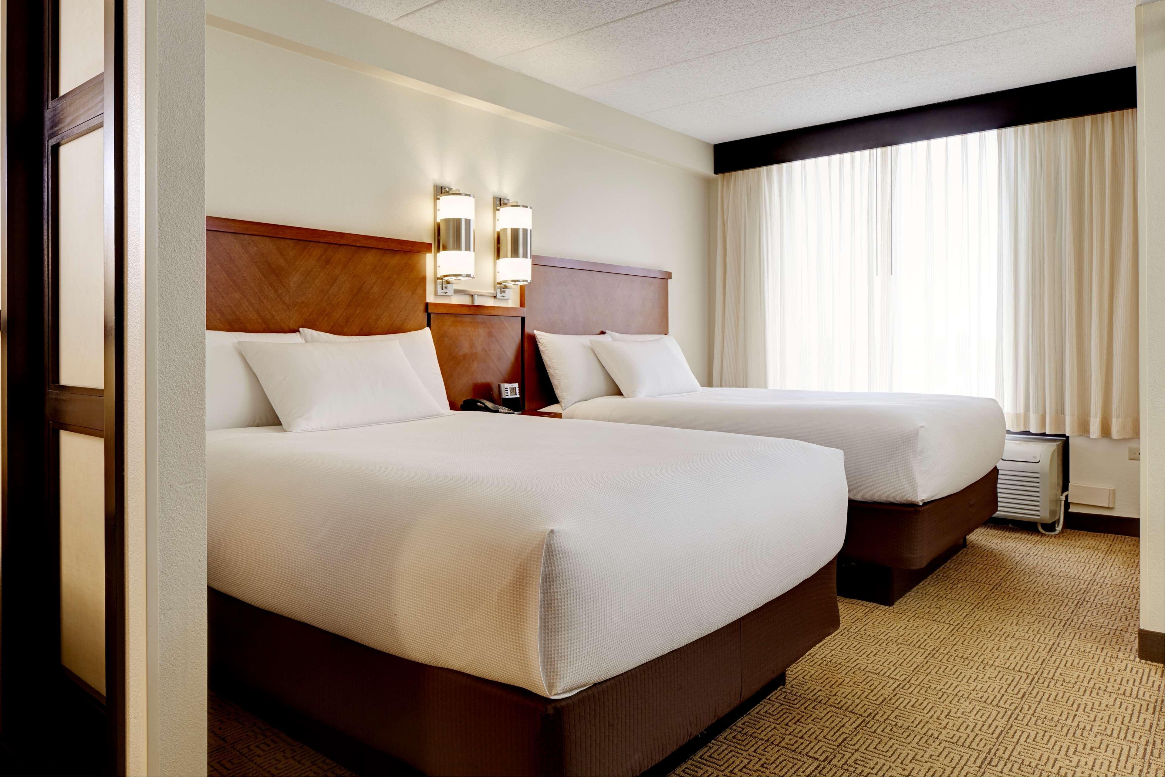 Hyatt Place Indianapolis Airport Экстерьер фото