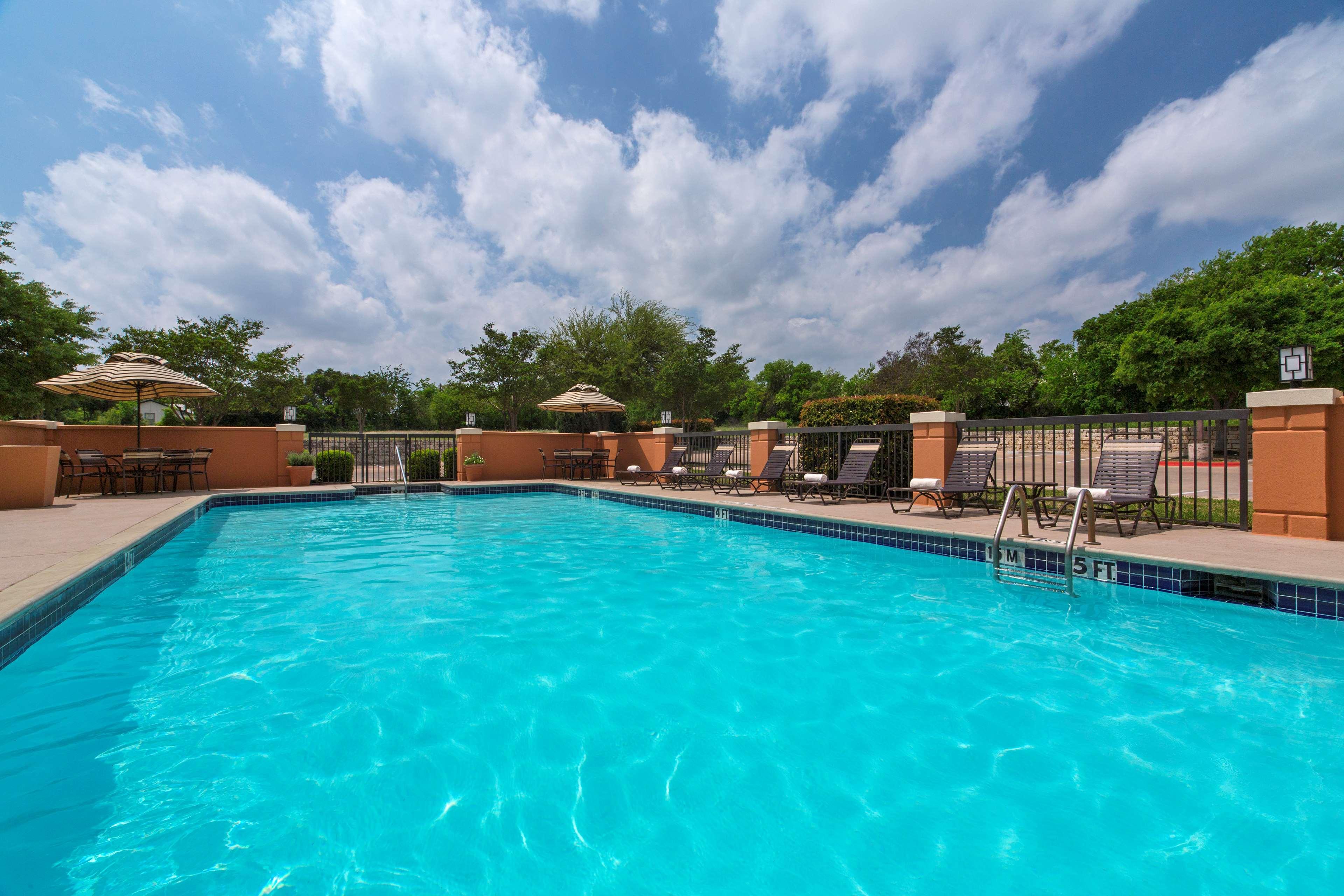Hyatt Place Indianapolis Airport Экстерьер фото