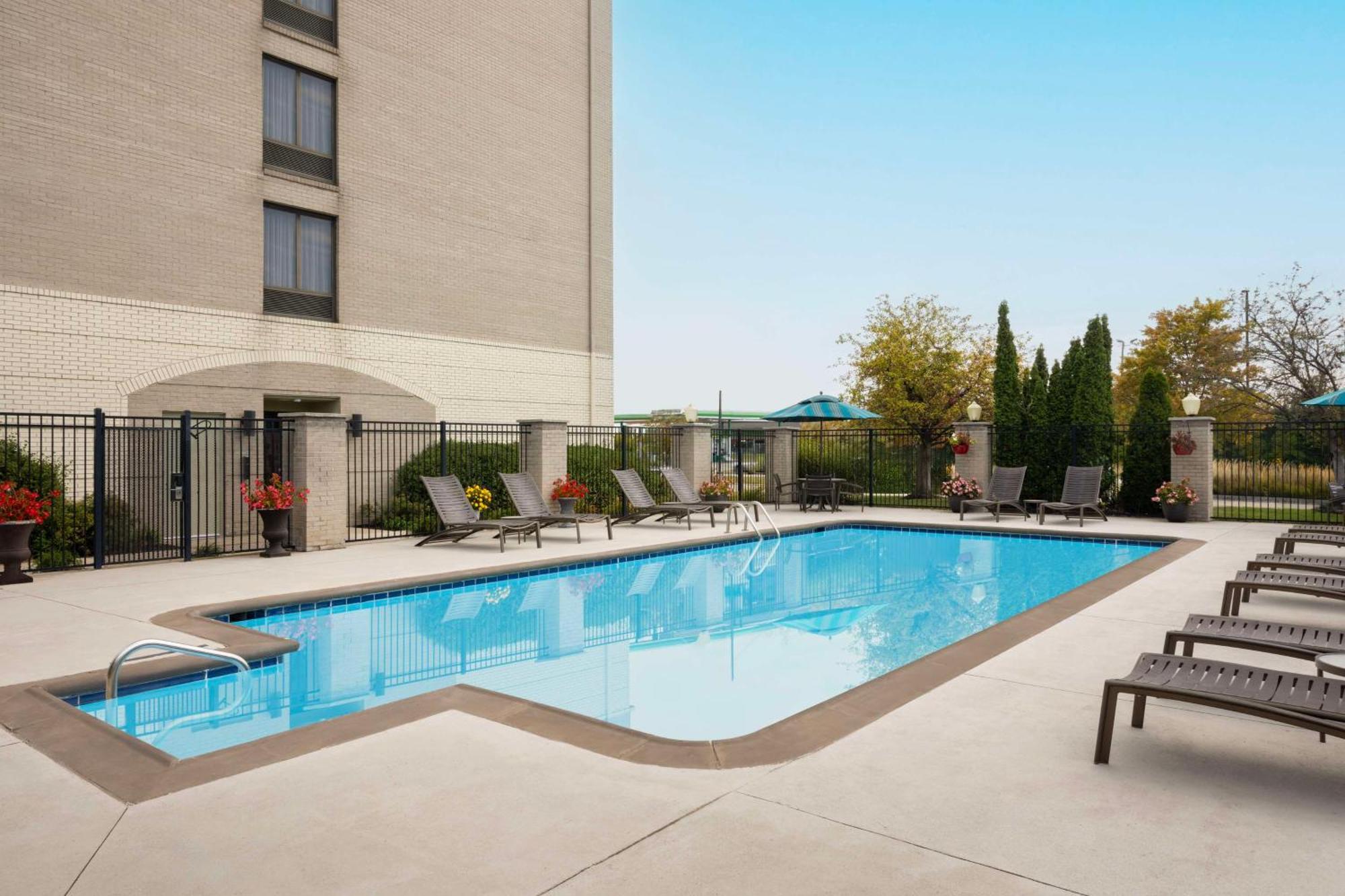 Hyatt Place Indianapolis Airport Экстерьер фото