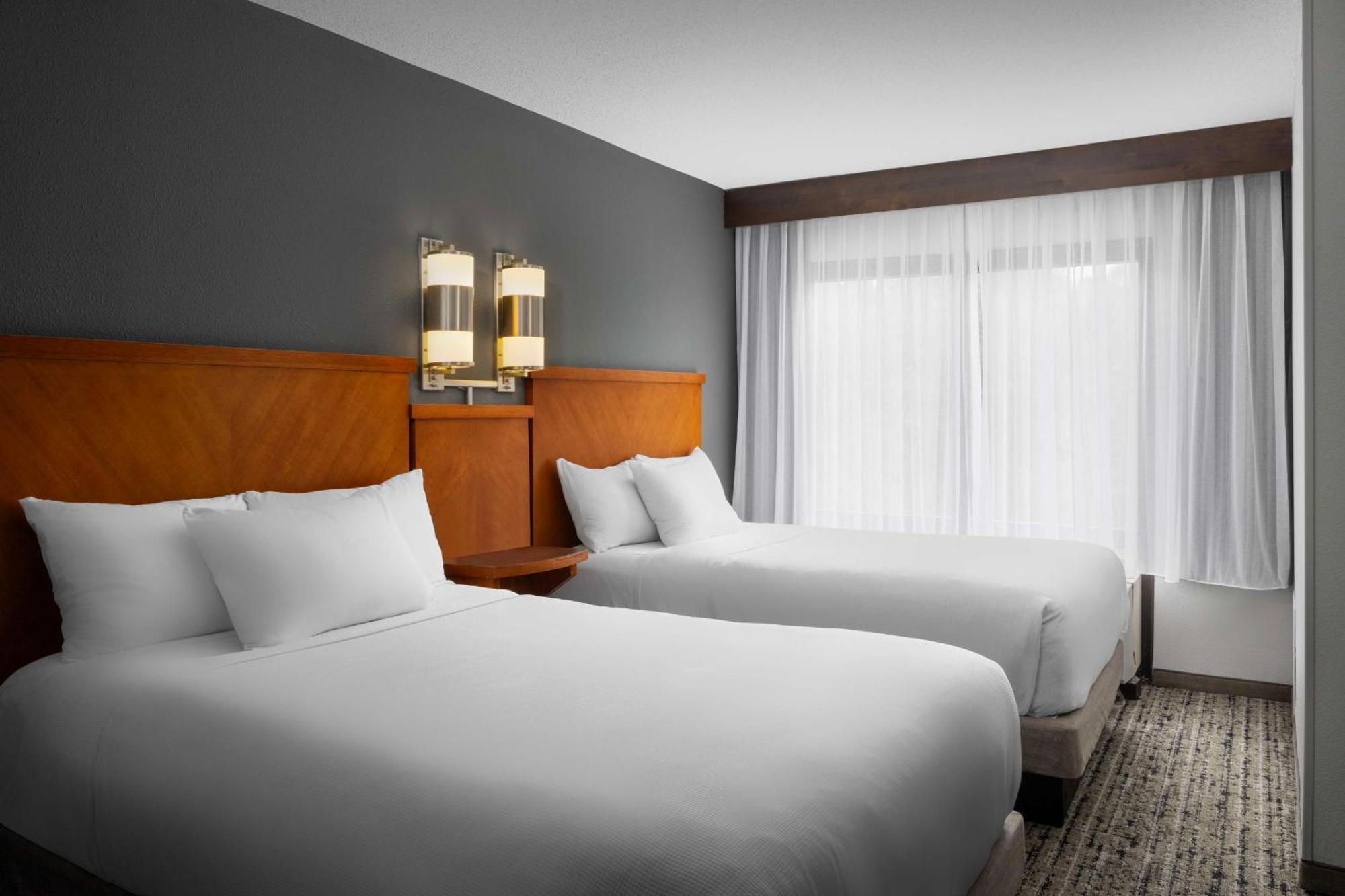 Hyatt Place Indianapolis Airport Экстерьер фото