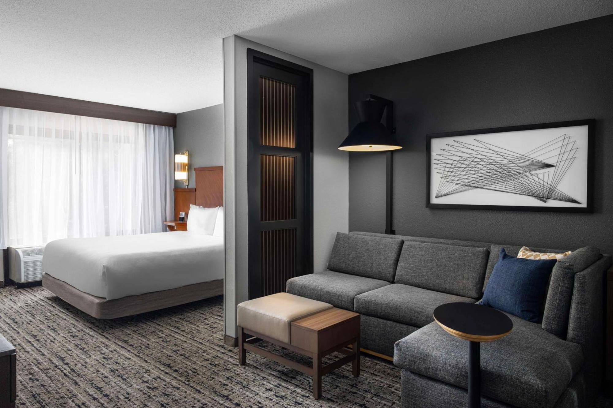 Hyatt Place Indianapolis Airport Экстерьер фото