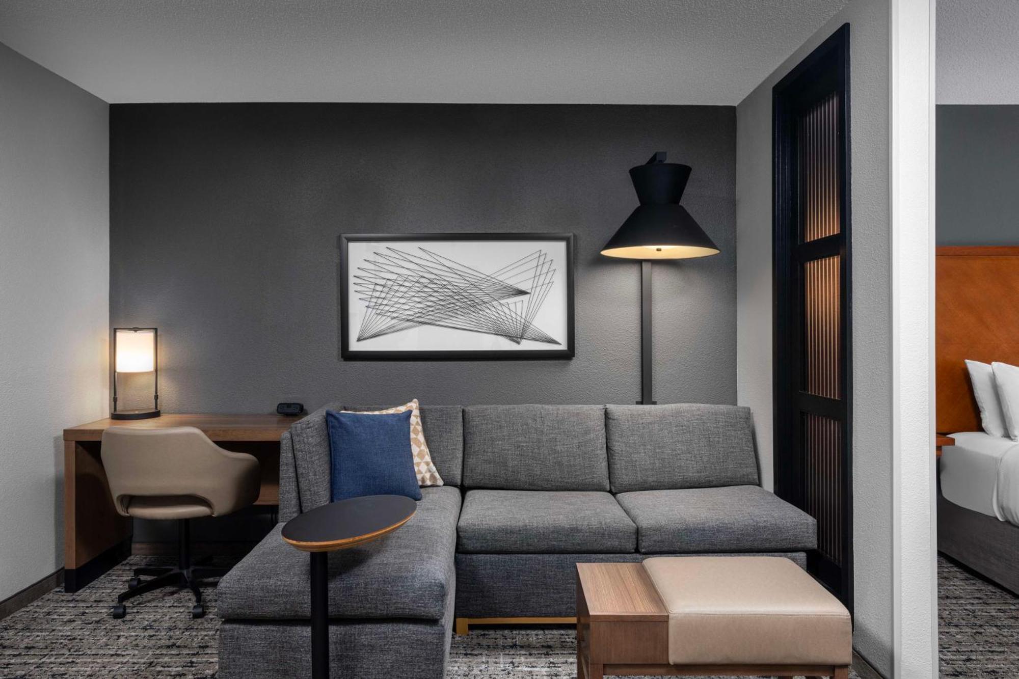 Hyatt Place Indianapolis Airport Экстерьер фото