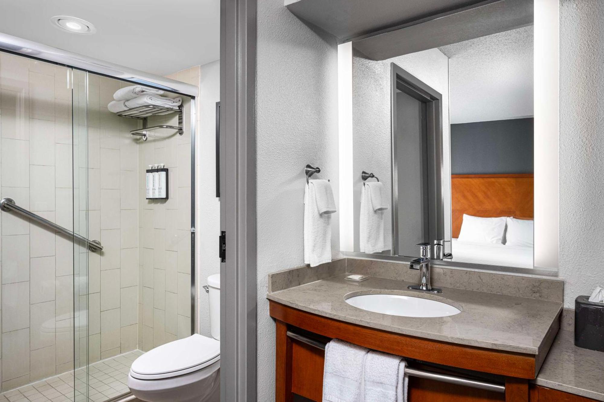 Hyatt Place Indianapolis Airport Экстерьер фото
